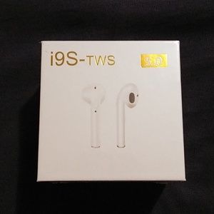 NWOT i9S-TWS 5.0 Earbuds